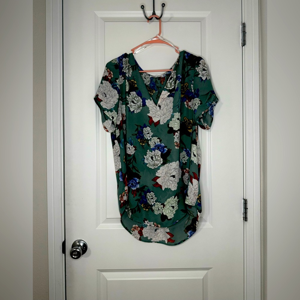 Blouse flowers